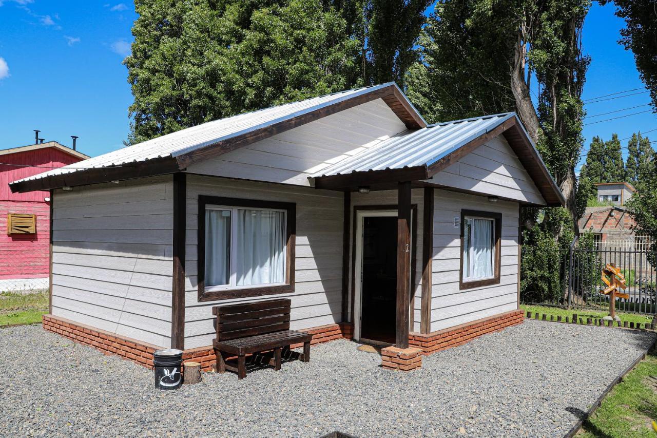 Cabanas Del Arroyo Calafate เอลกาลาฟาเต ภายนอก รูปภาพ